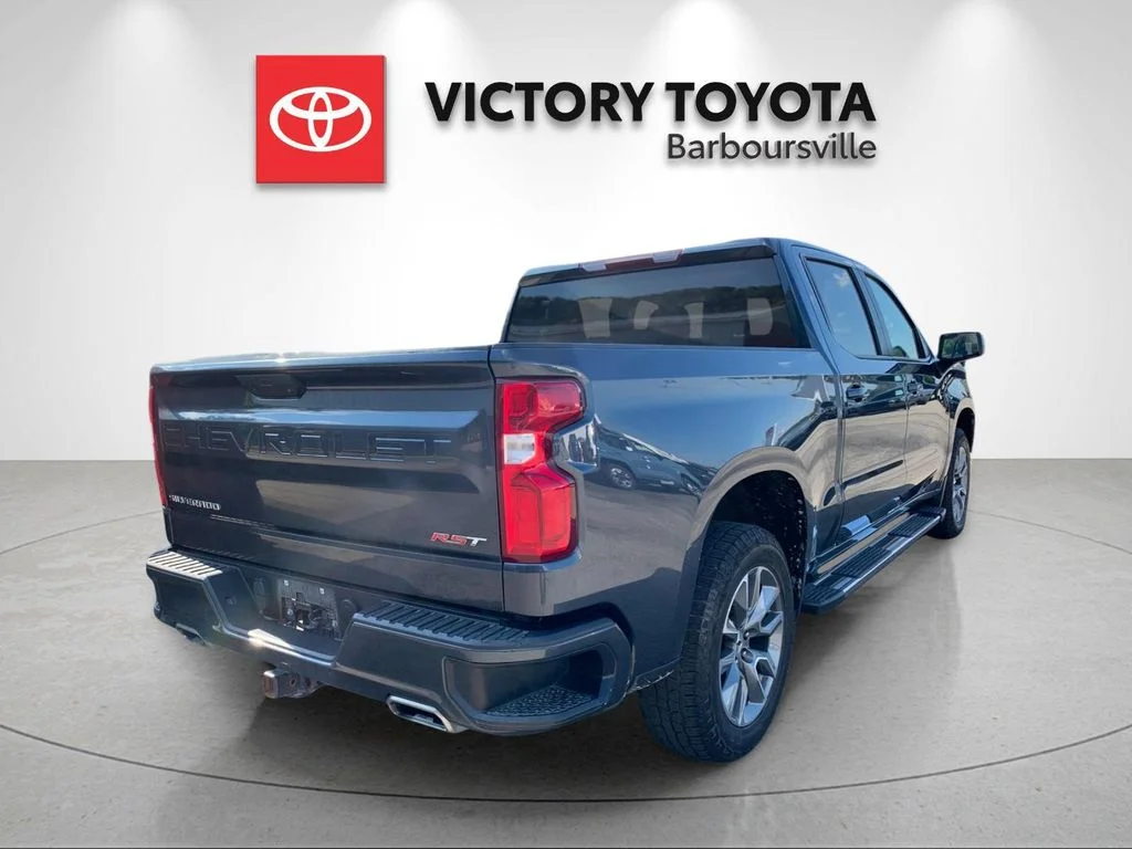 Used 2022 Gray Chevrolet RST image 7