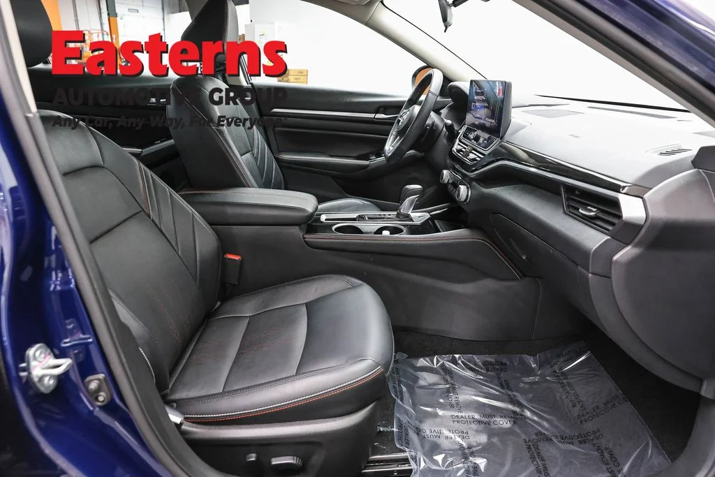 Used 2024 Blue Nissan 2.5 SR image 24