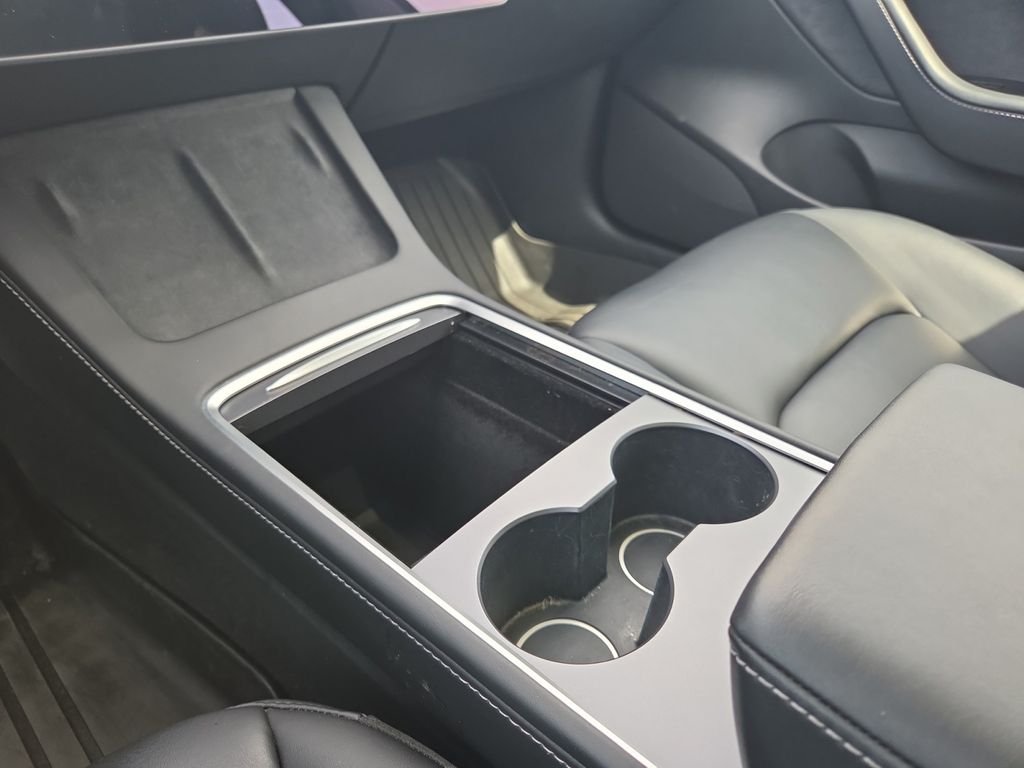 Used 2022 White Tesla Long Range image 21