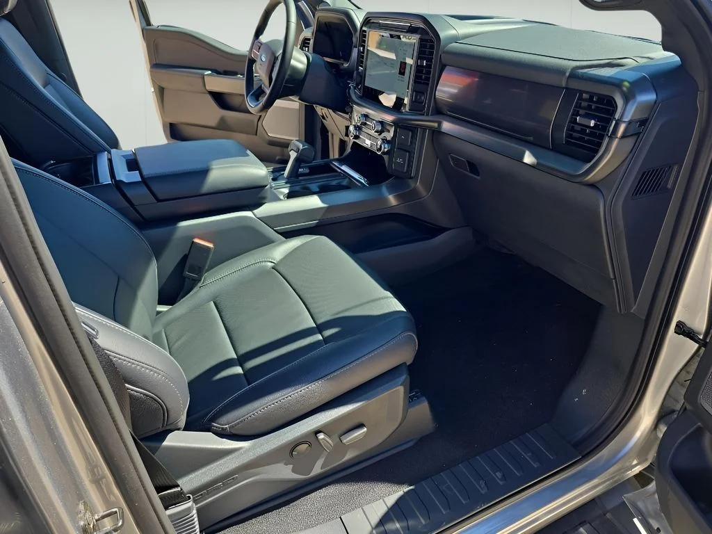 New 2025 Iconic Silver Metallic Ford Lariat® image 39