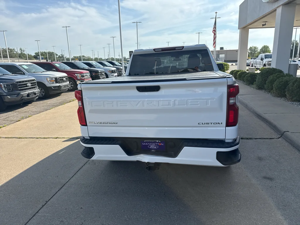 Used 2021 Summit White Chevrolet Custom image 6