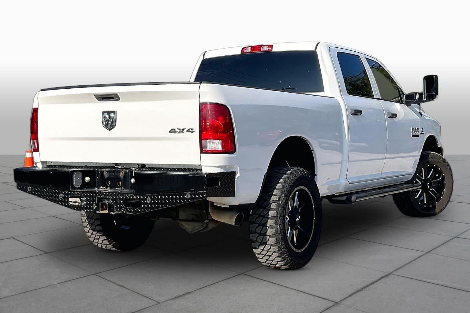 Used 2016 Bright White Clearcoat Ram Tradesman image 13