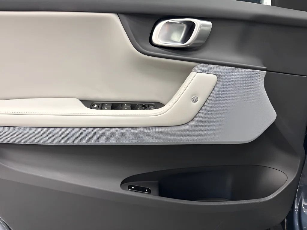 Used 2024 Gray Polestar Long Range Dual Motor image 10