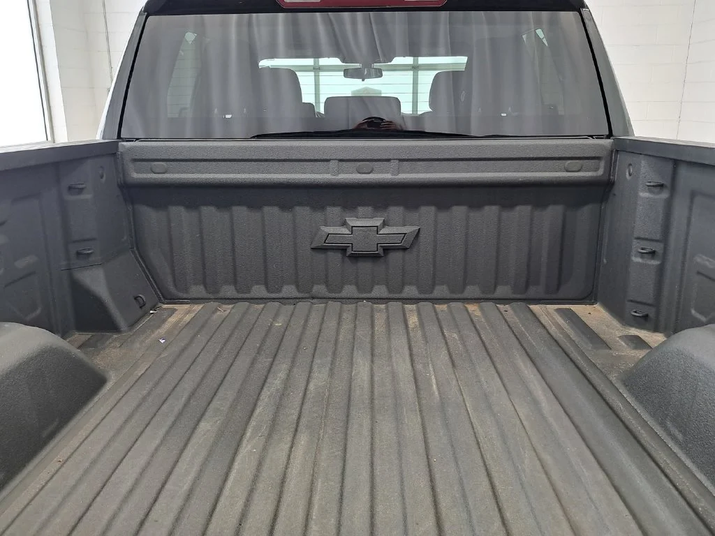 Used 2021 Black Chevrolet RST image 30