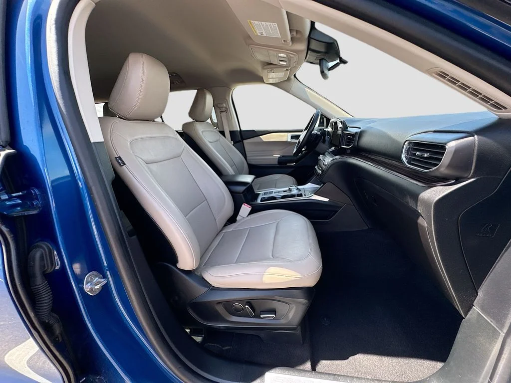 Used 2020 Blue Ford Limited image 33