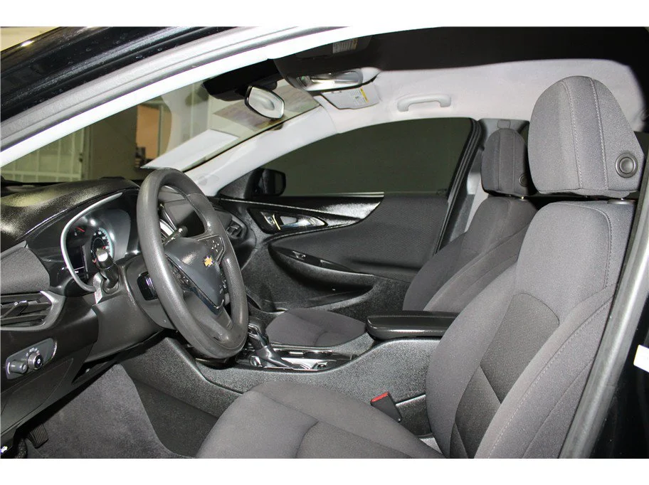 Used 2023 Mosaic Black Metallic Chevrolet LT image 10