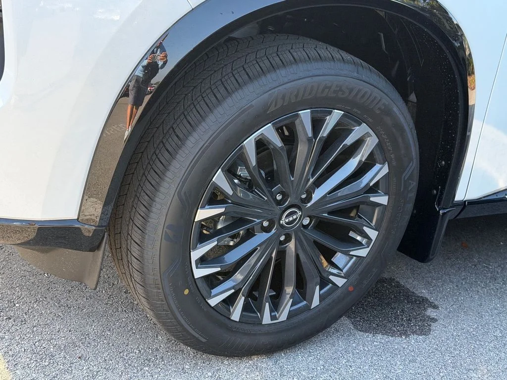 New 2026 White Nissan Platinum image 4