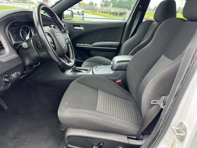 Photo 12