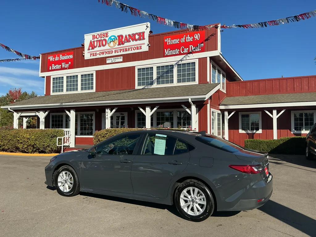 Used 2025 UNDERGROUND Toyota LE image 7