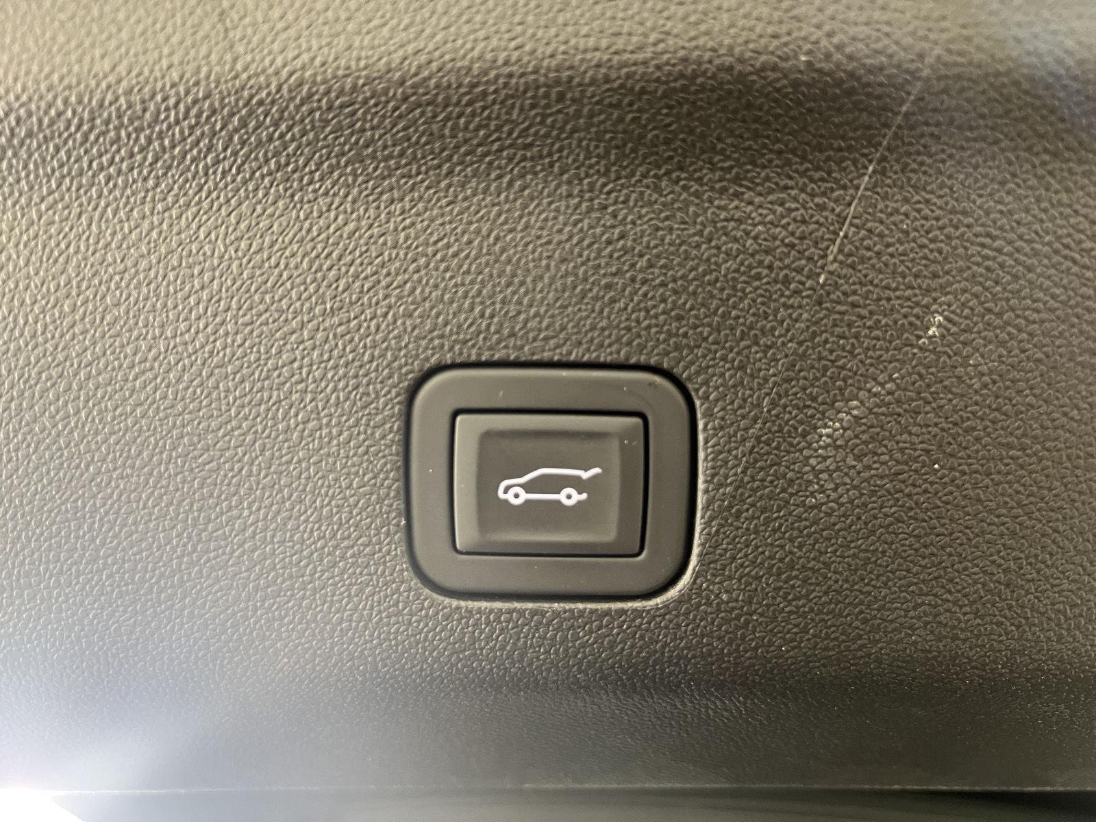 Used 2026 Onyx Black GMC AT4 image 24