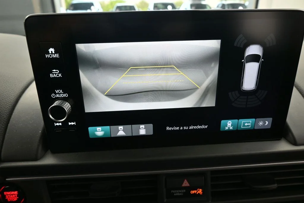 Used 2025 White Honda EX-L image 21