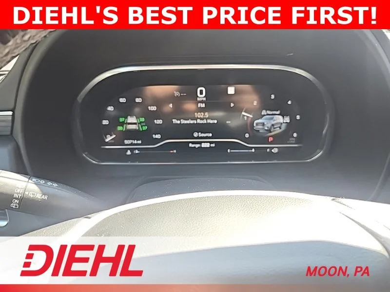 Used 2022 White GMC SLT image 9