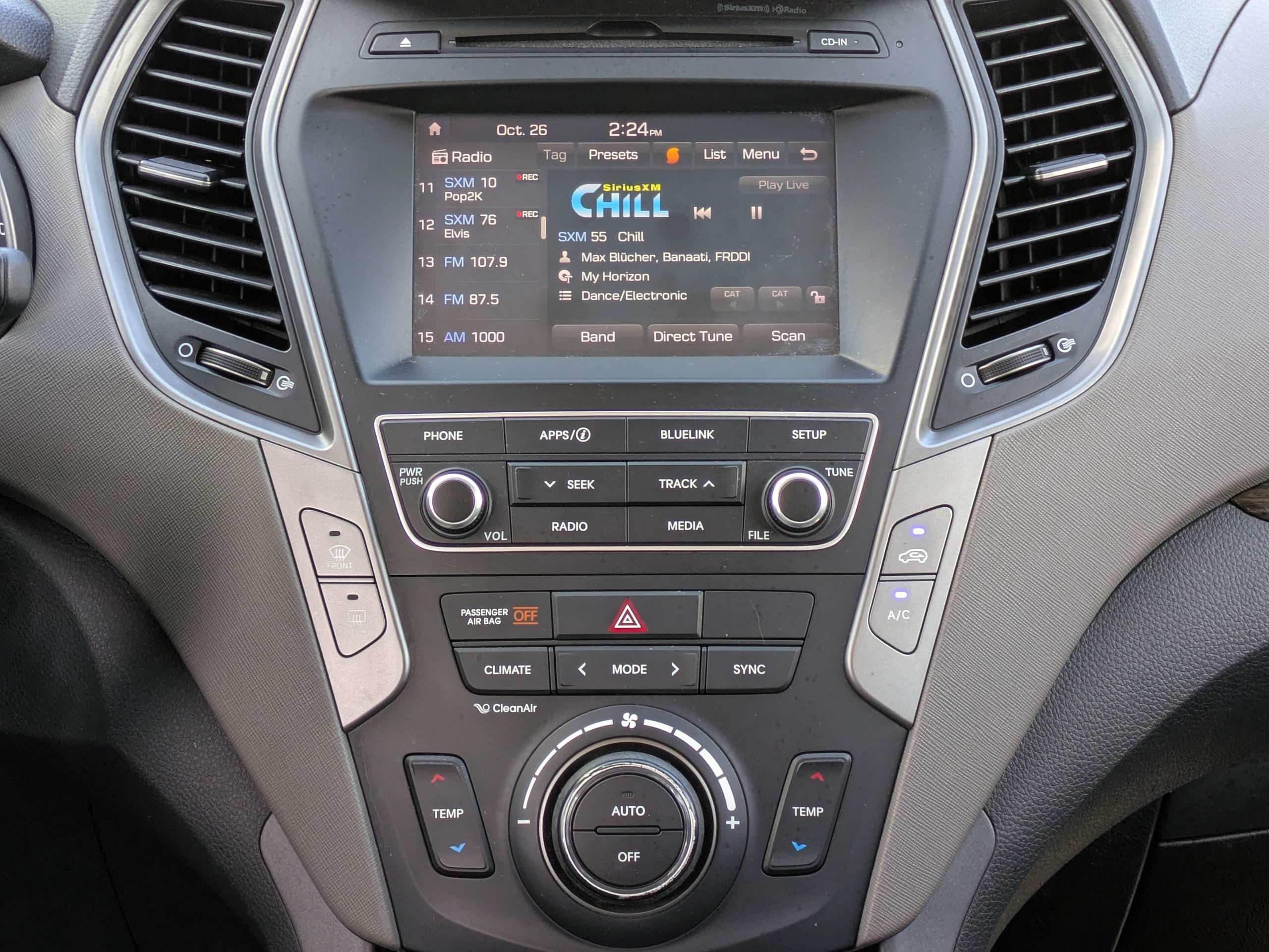 Used 2017 Sparkling Silver Hyundai 2.4L image 16