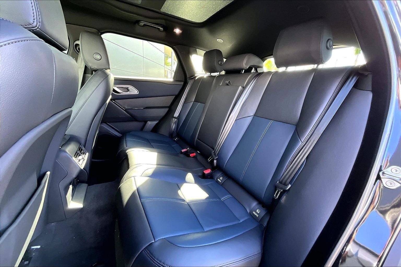 2026 Land Rover Range Rover Velar Dynamic SE - Photo 10
