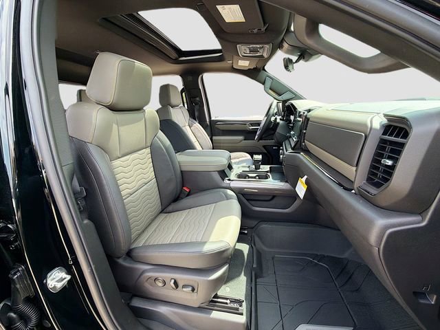 New 2026 Black Chevrolet ZR2 image 31