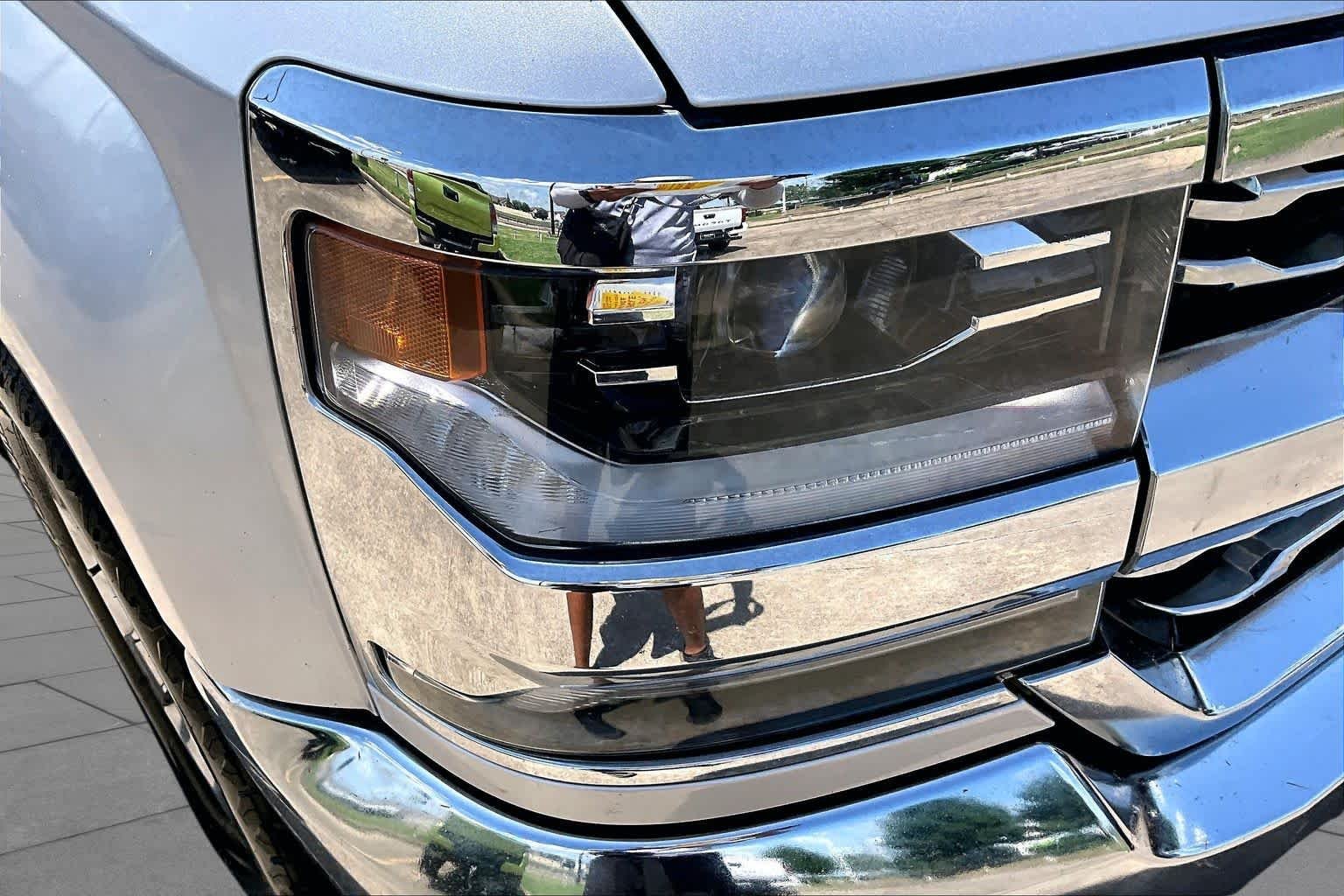 Used 2018 Silver Ice Metallic Chevrolet LTZ image 26