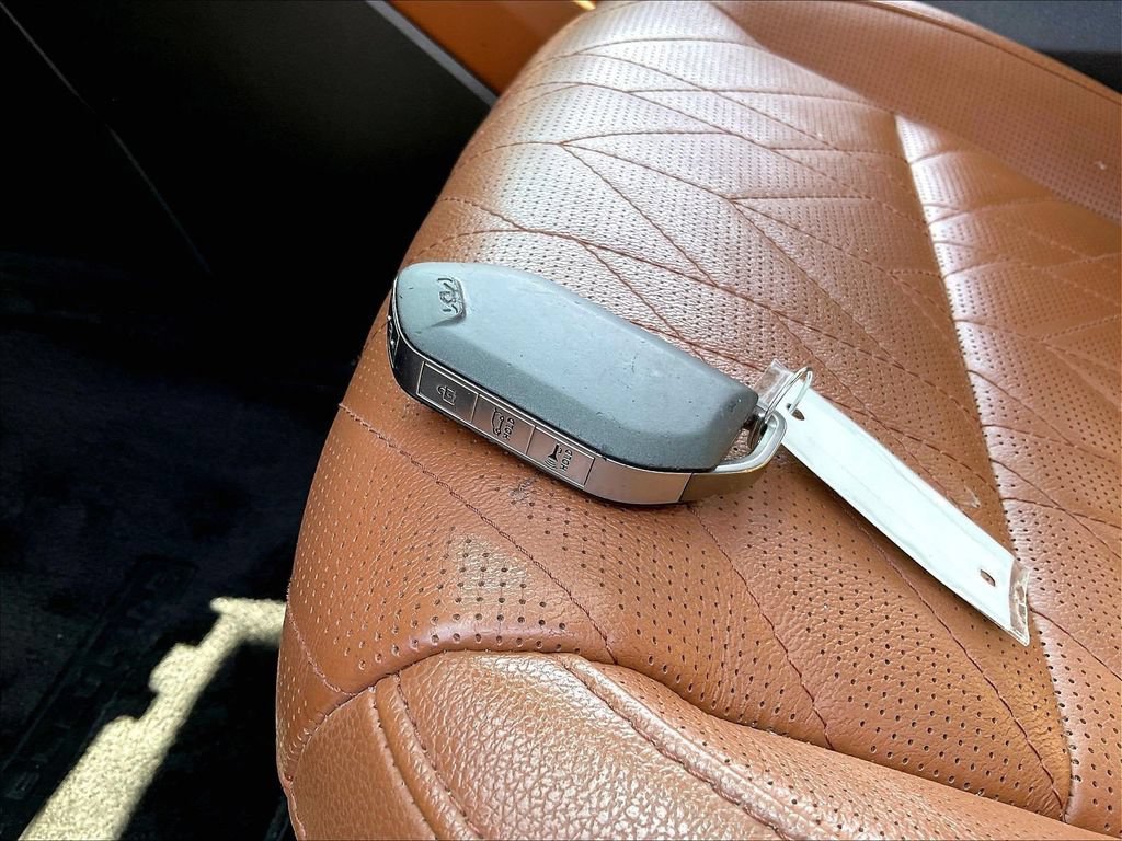 Used 2024 Gravity Gray Kia EX X-Line image 32