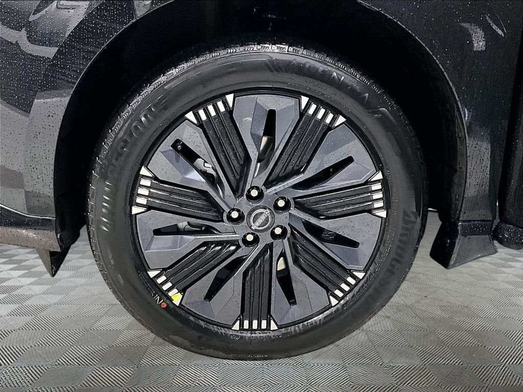 New 2026 Black Nissan Platinum image 12