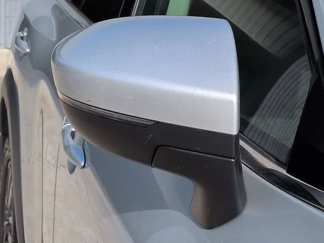 Used 2022 Silver Nissan S image 12