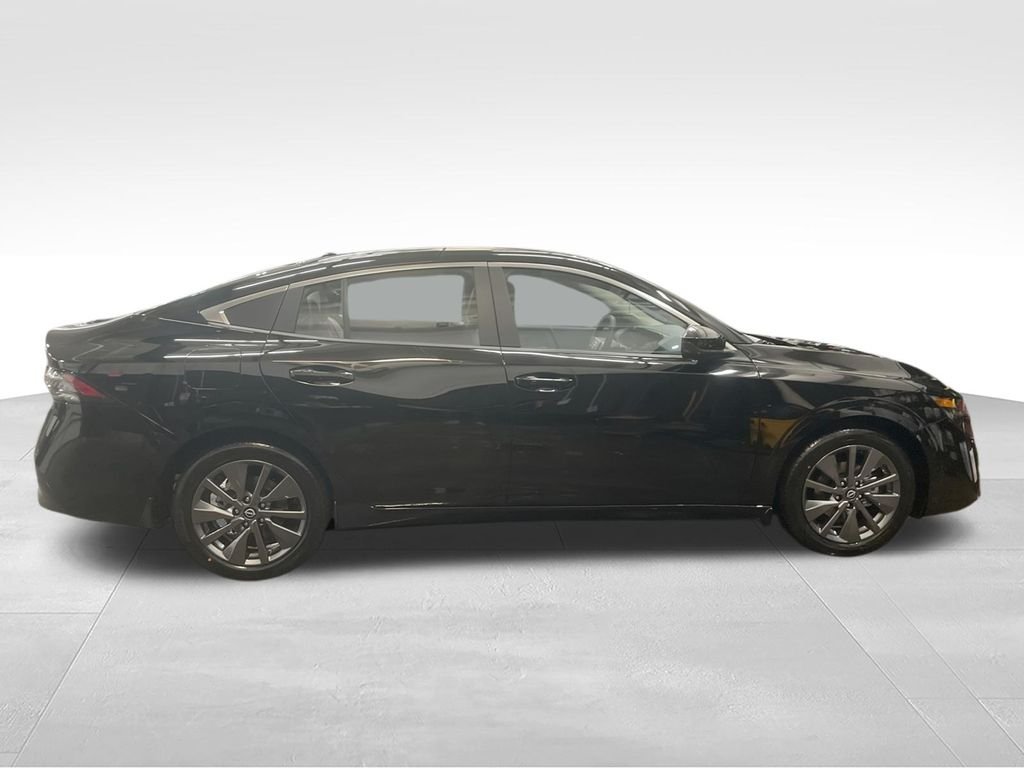 New 2026 Black Nissan SL image 9