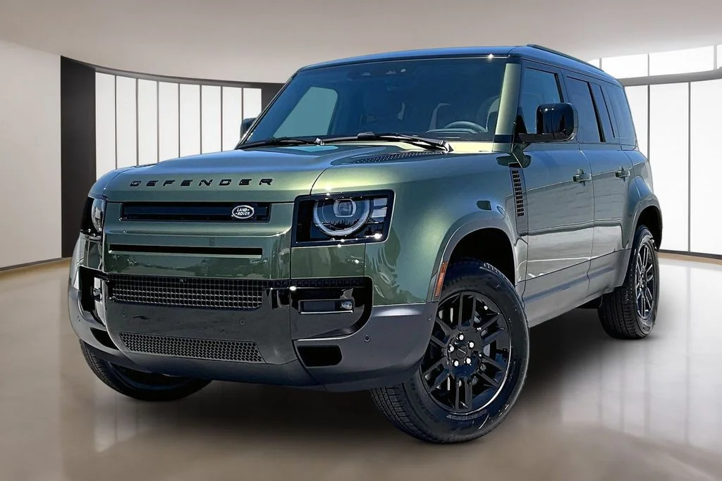 New 2026 Green Land Rover S image 1