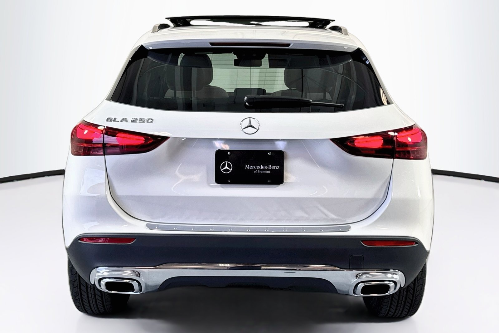 New 2026 Polar White Mercedes-Benz GLA 250 image 6