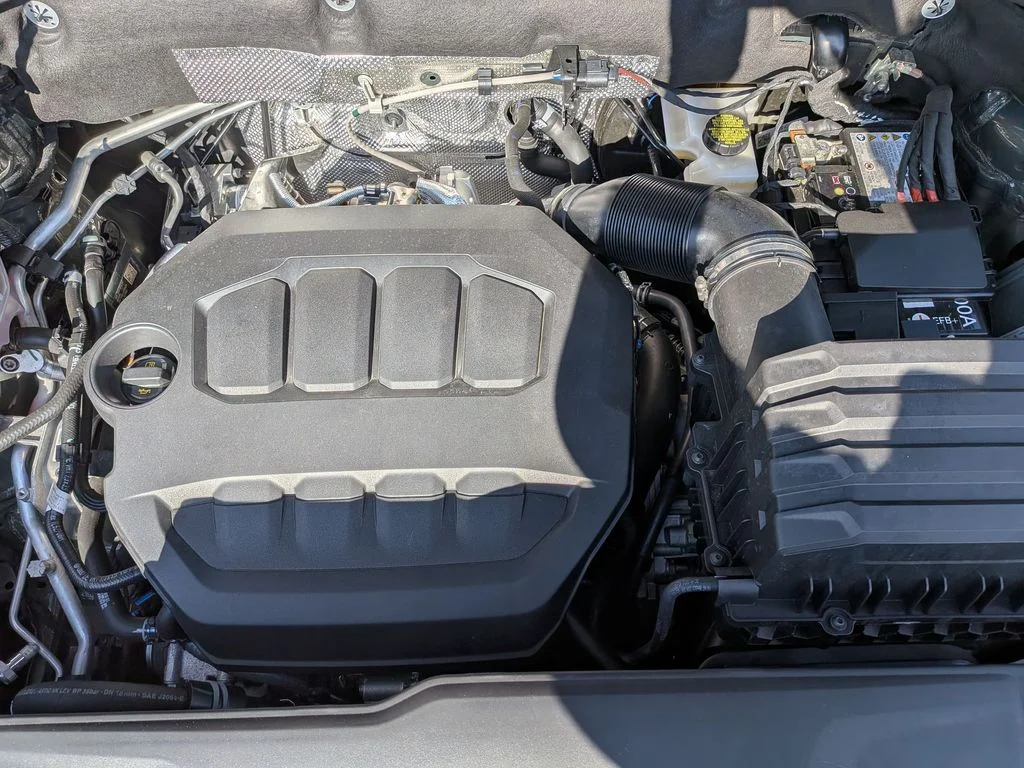 Used 2025 Green Volkswagen 2.0T Peak Edition image 36
