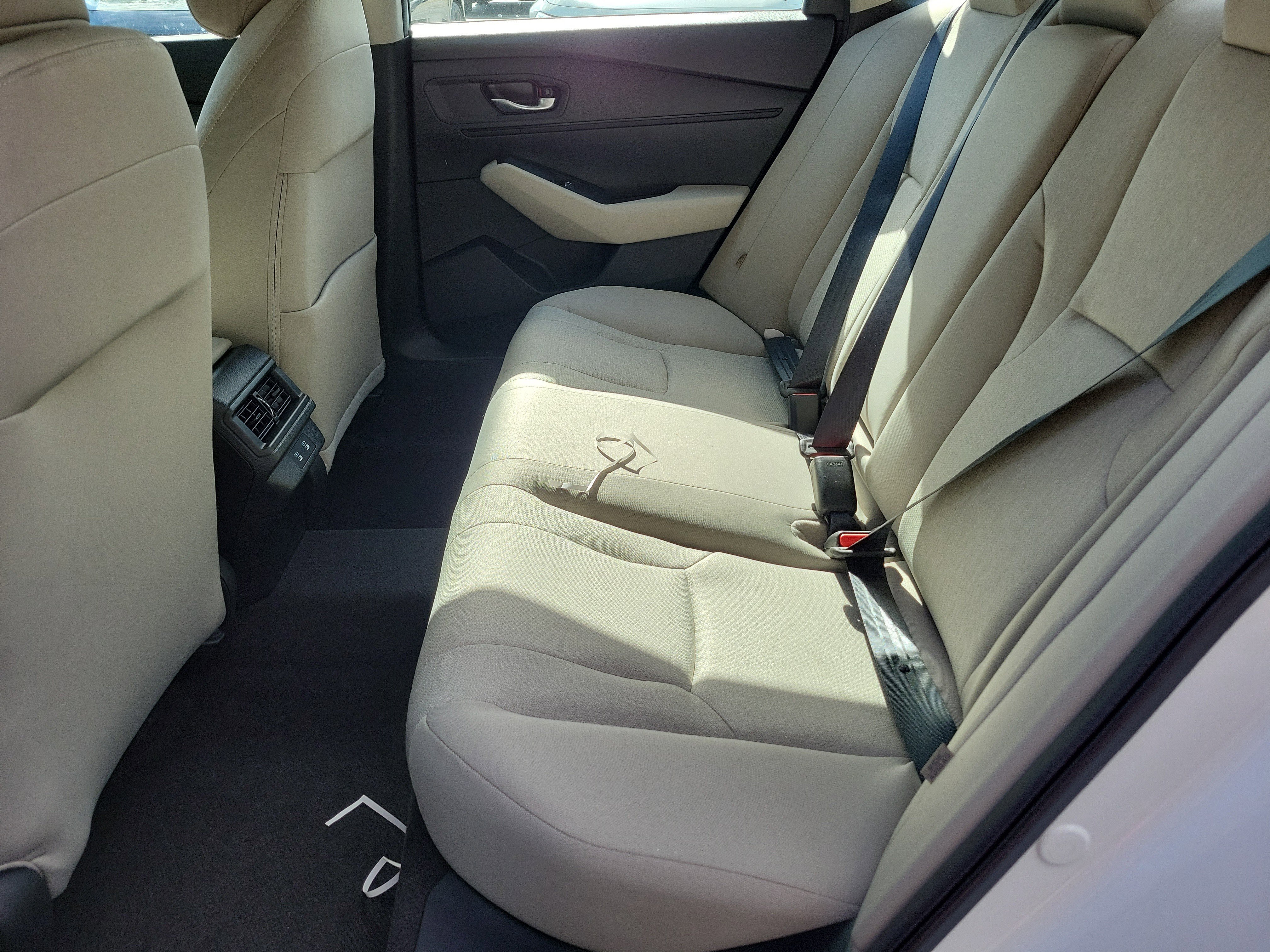 New 2026 Platinum White Pearl Honda LX image 11