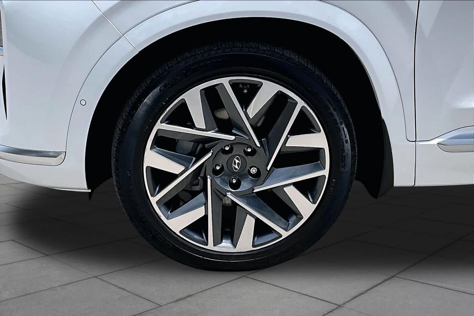 Used 2022 Quartz White Hyundai Calligraphy image 11
