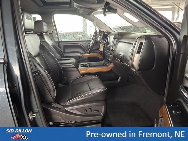 Used 2019 Graphite Metallic Chevrolet High Country image 18