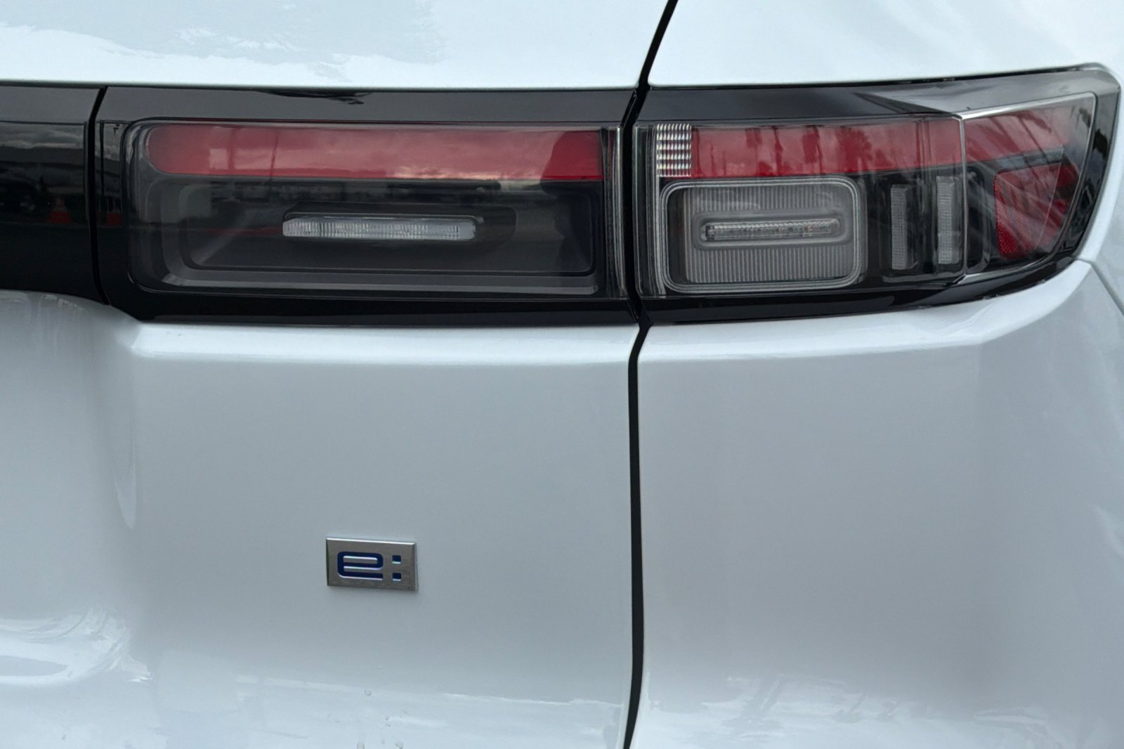 New 2026 Frostline White Pearl Honda Touring image 34