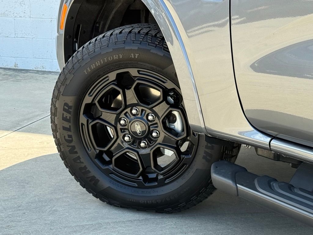 New 2026 Carbonized Gray Metallic Ford XLT image 17