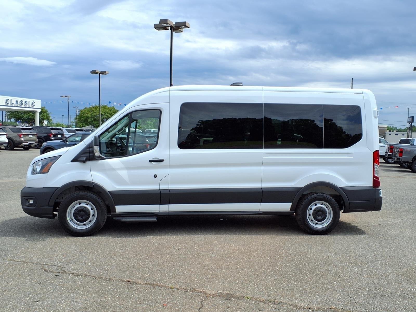New 2026 Oxford White Ford Passenger Van XL image 3
