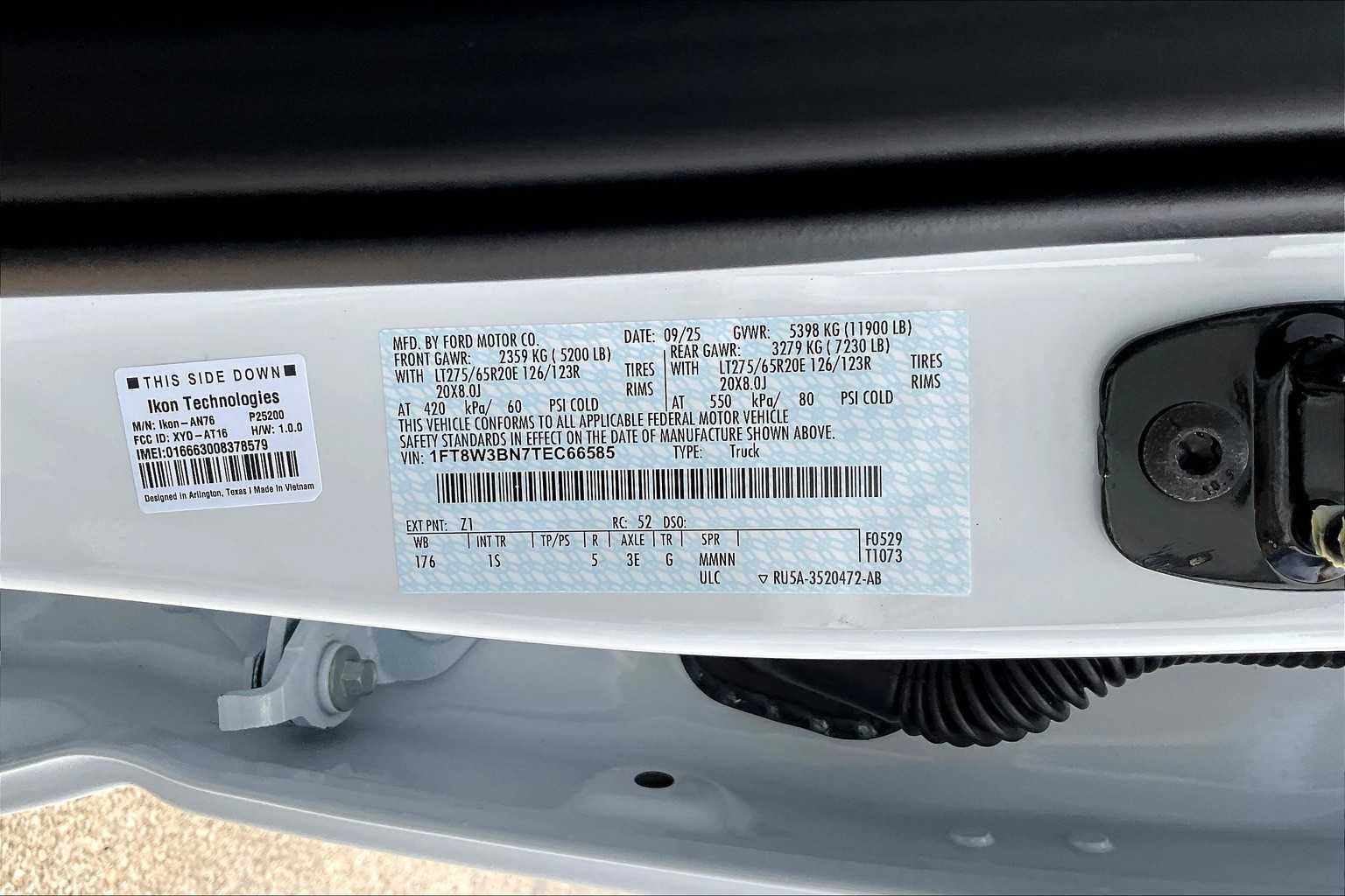 New 2026 Oxford White Ford F-350® XL image 18