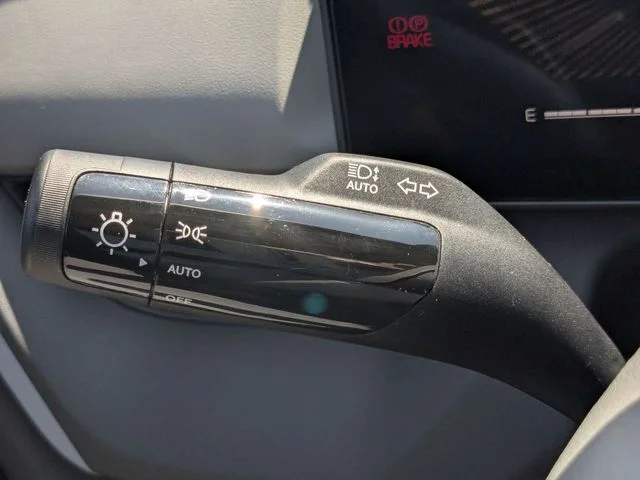New 2027 Snow White Pearl Kia EX image 28
