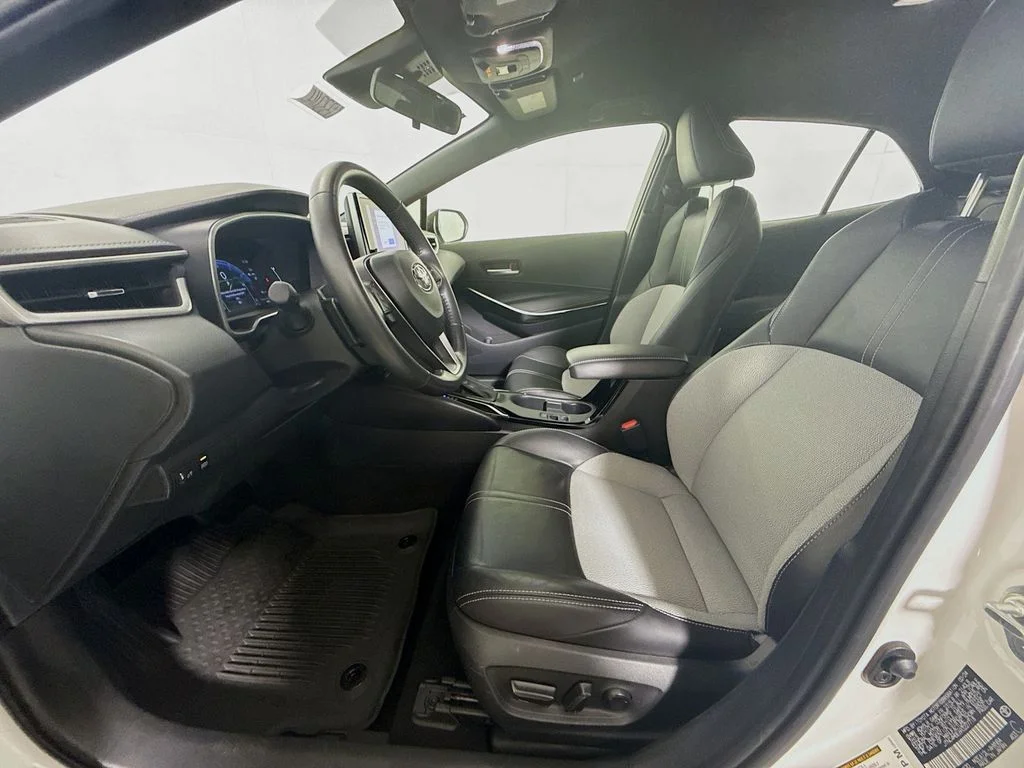 Used 2024 Wind Chill Pearl Toyota XSE image 21