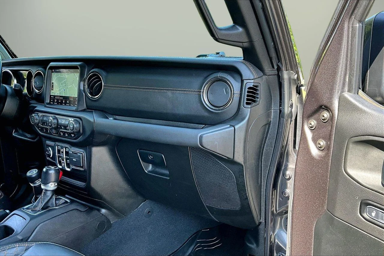 Used 2021 Silver Jeep Sahara High Altitude image 20