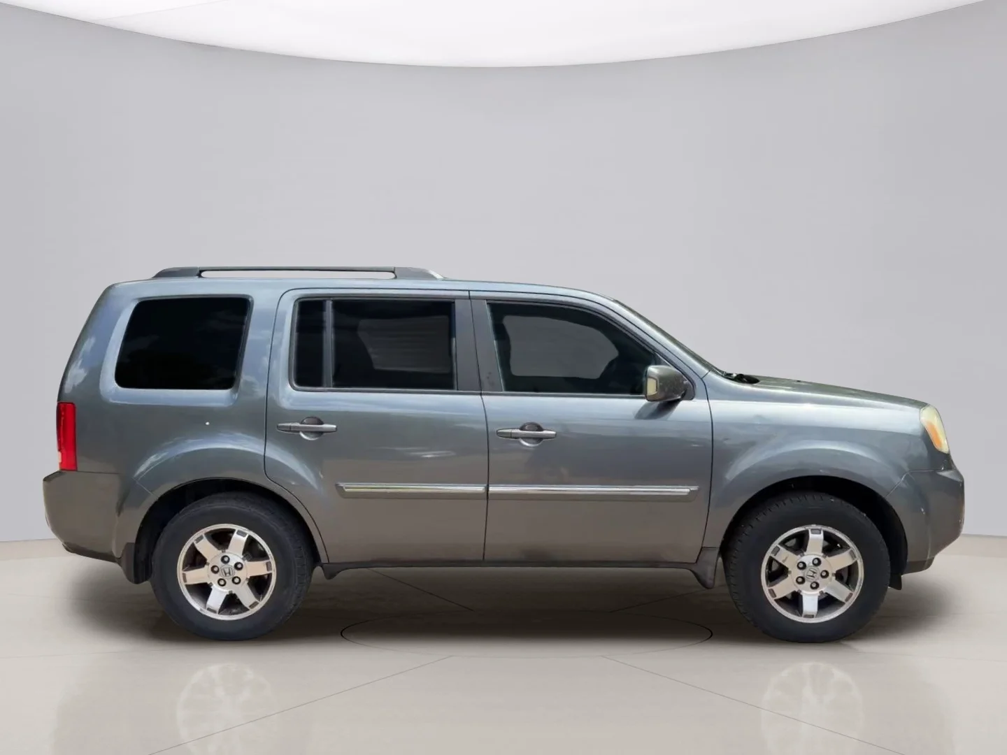 Used 2010 Gray Honda EX-L 4WD image 6