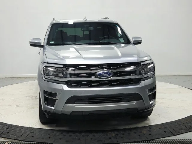 Used 2022 Silver Ford Limited image 2