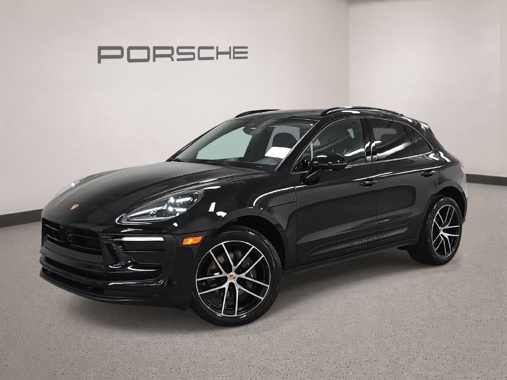 2025 Porsche Macan Base