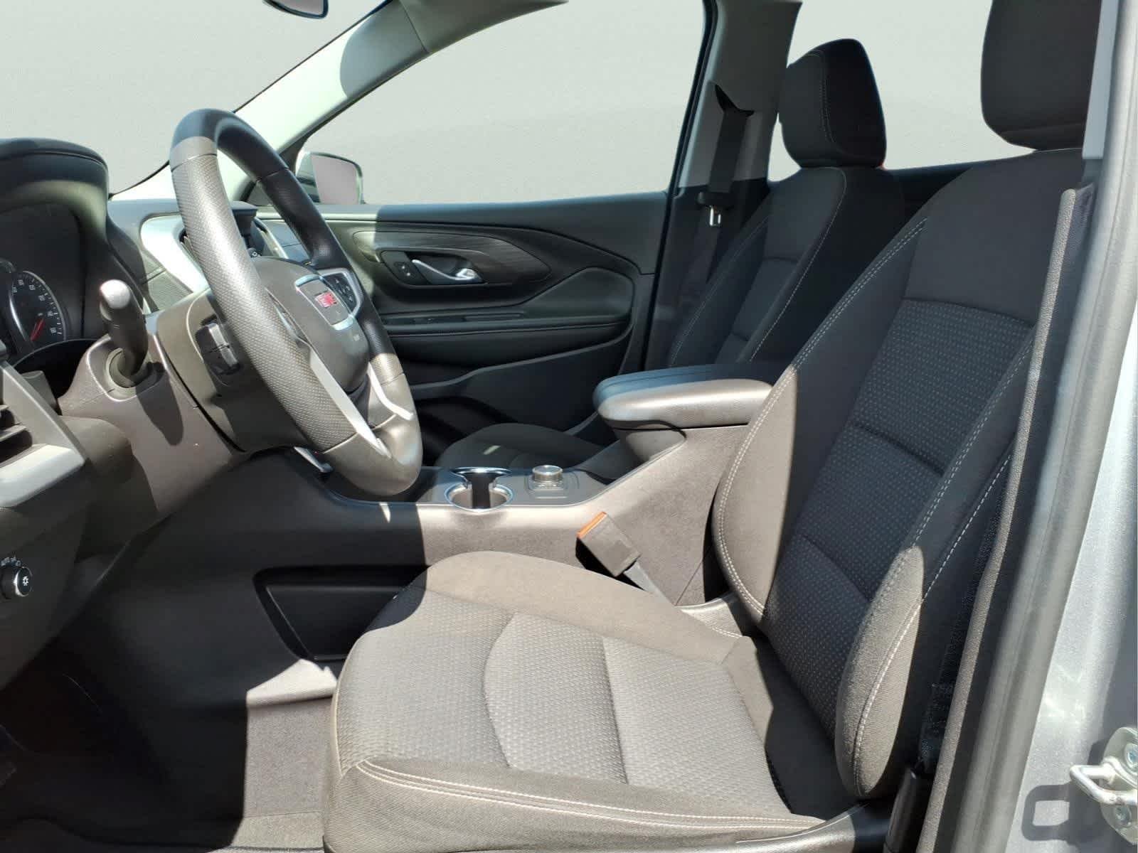Used 2024 Sterling Metallic GMC SLE image 15