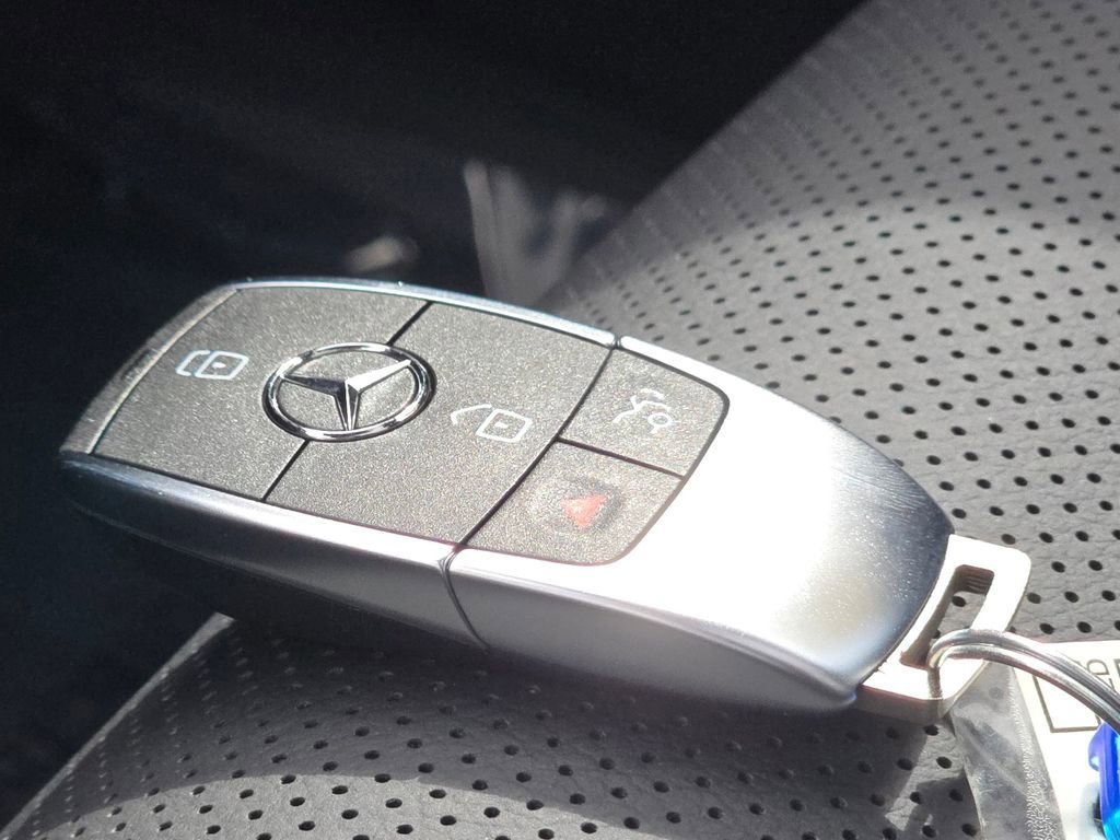 2025 Mercedes-Benz GLE GLE580 - Photo 76