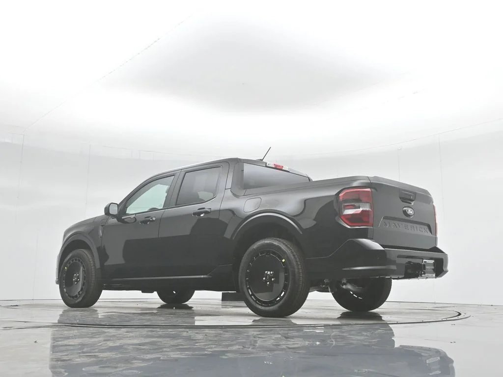New 2025 Black Ford Lobo Standard image 79