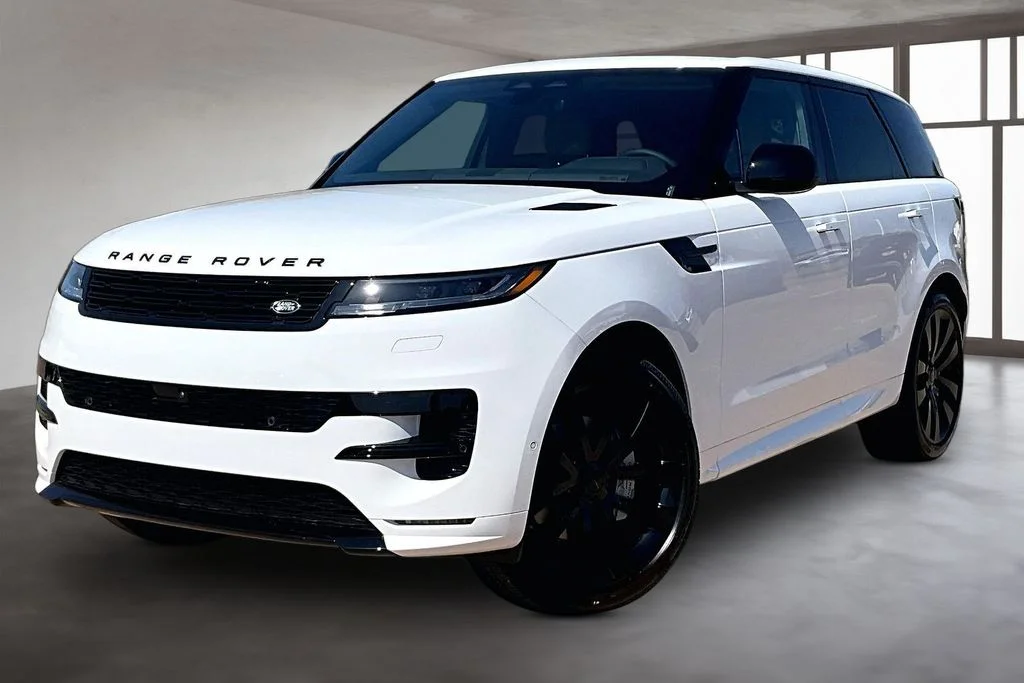 New 2026 White Land Rover Dynamic SE image 1