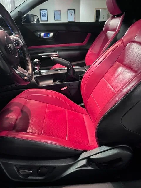 Used 2020 Black Ford GT Premium image 9