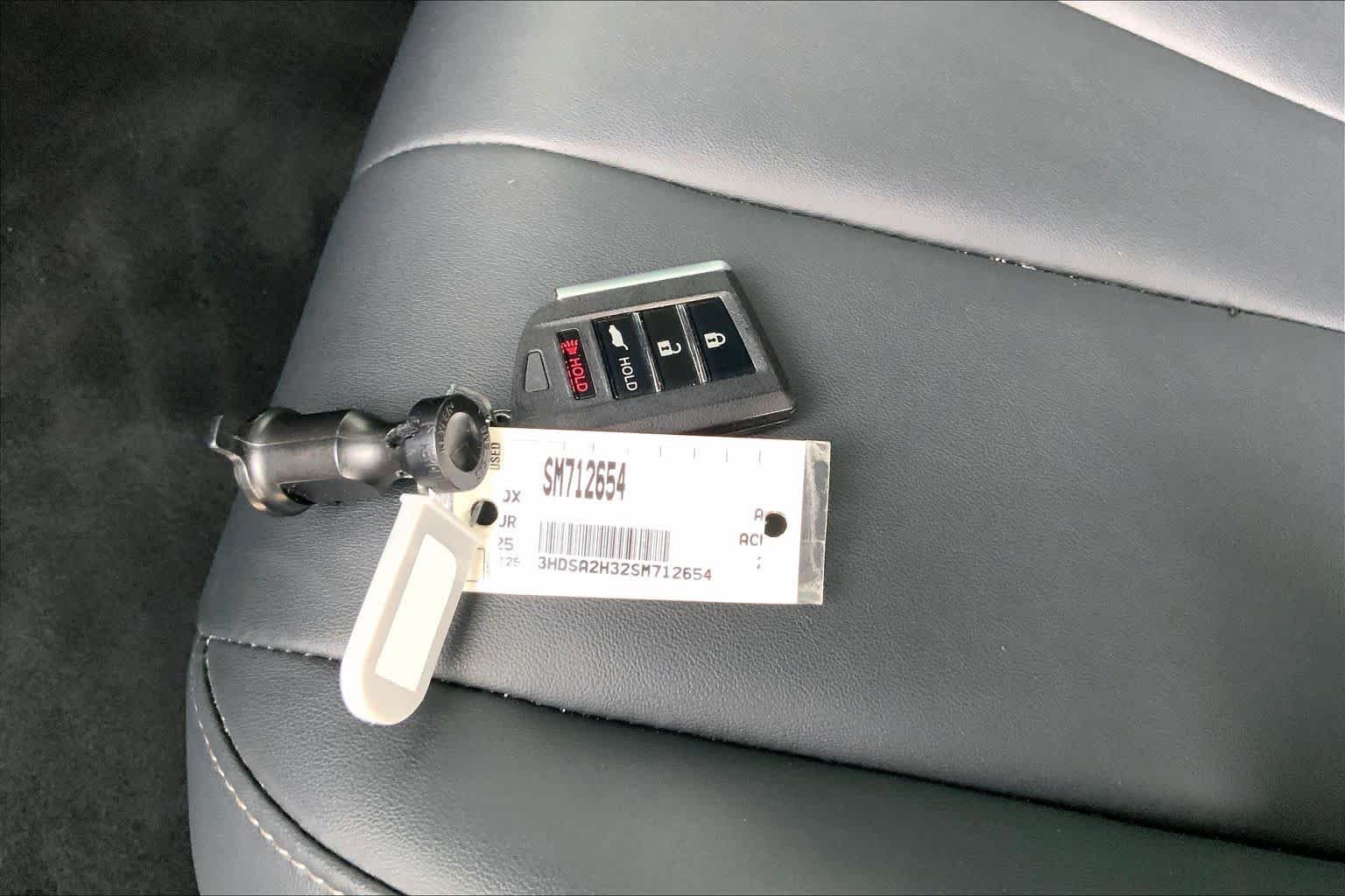 Used 2025 Solar Silver Metallic Acura  image 15