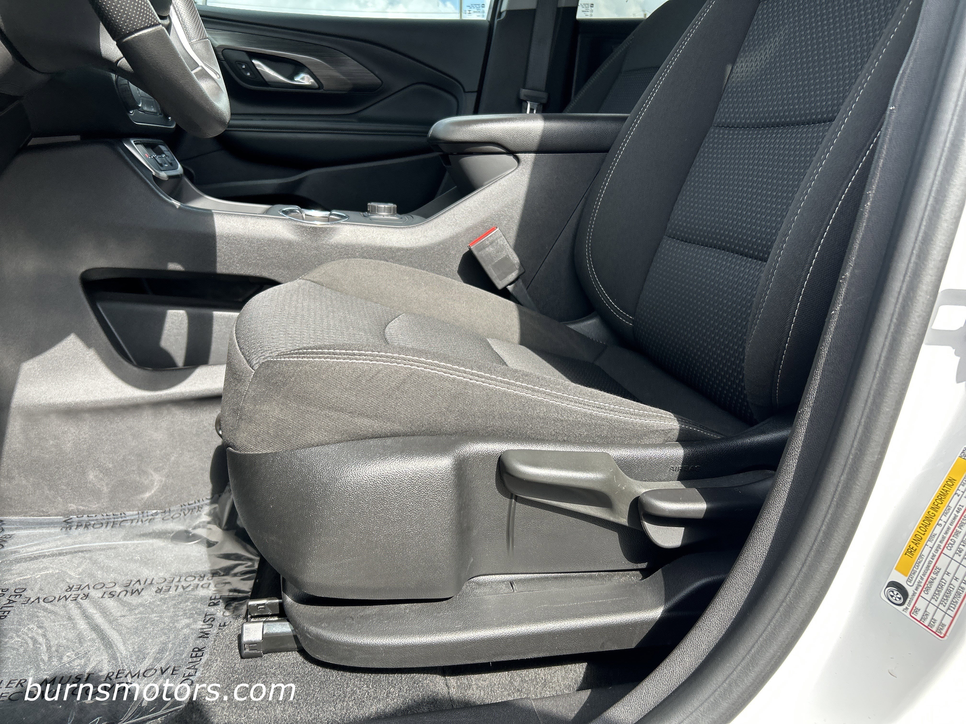 Used 2024 Summit White GMC SLE image 14