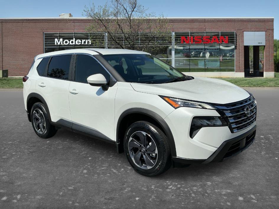 Certified Used 2026 Everest White Pearl Tricoat Nissan SV image 5