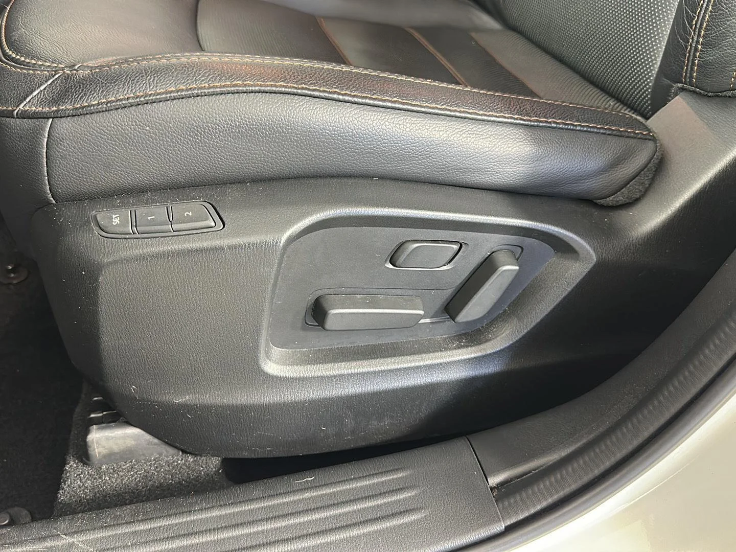 Used 2021 Snowflake White Pearl Mazda Grand Touring image 20