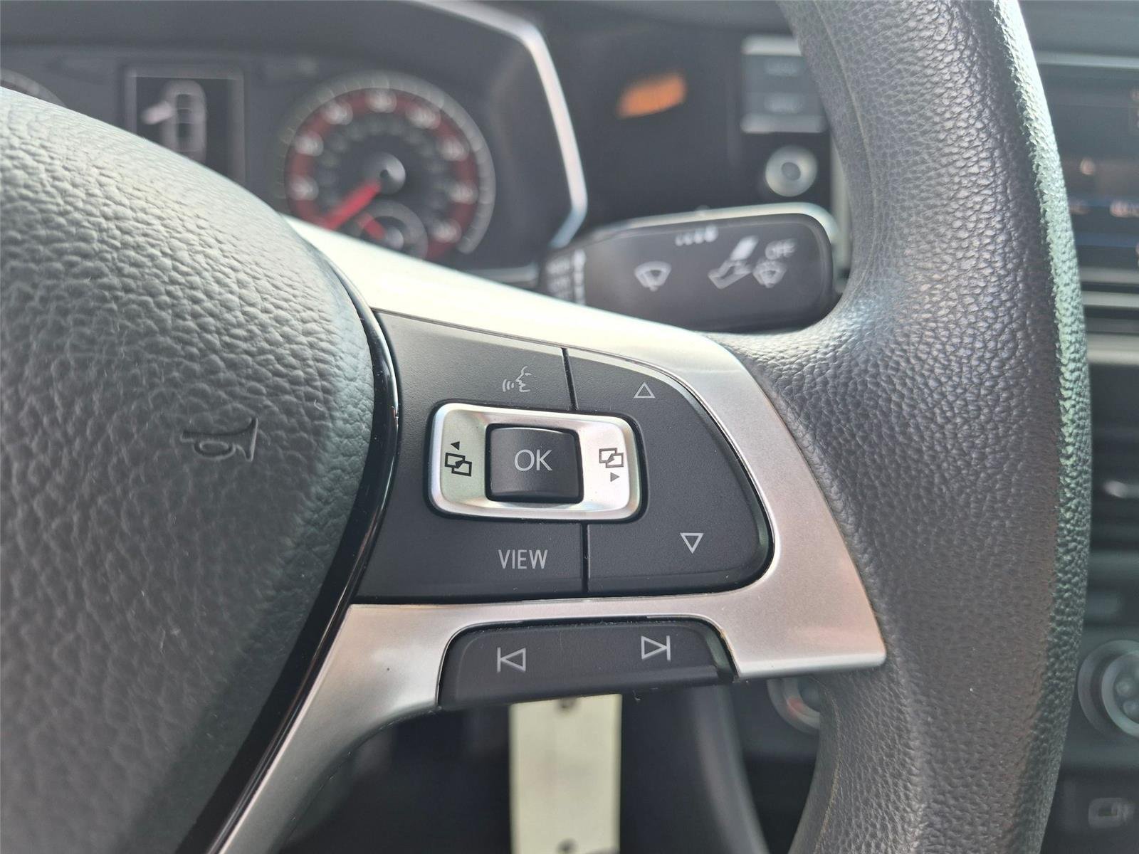 Used 2019 Pure White Volkswagen S image 18